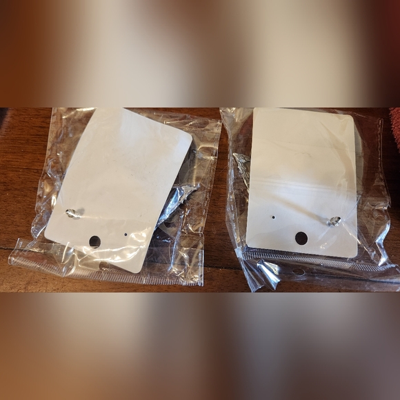 Cat ear earrings - Picture 2 of 2